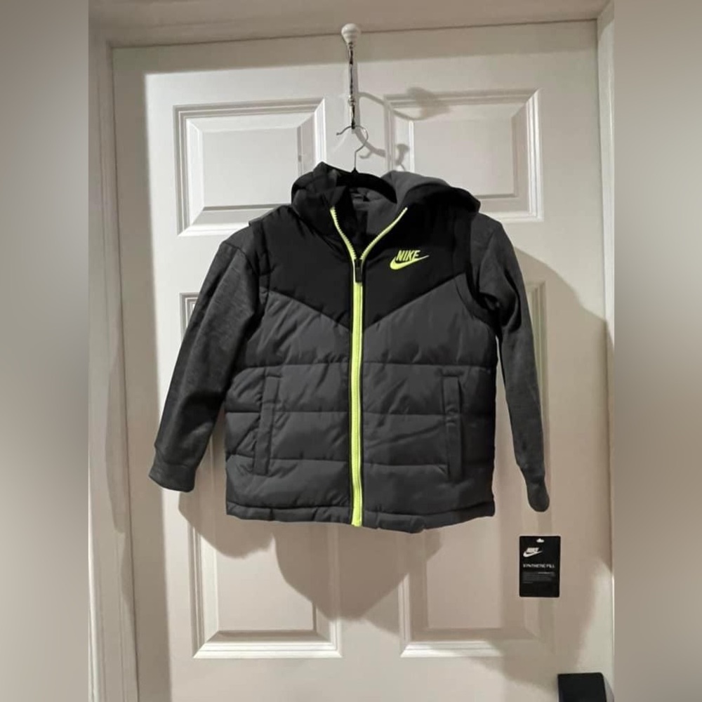 Nike hoodie/vest jacket; BNWT; Boys size 6